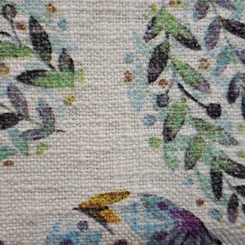 Isaac Mizrahi NWOT Beaded Spring/Easter Egg Table Runner